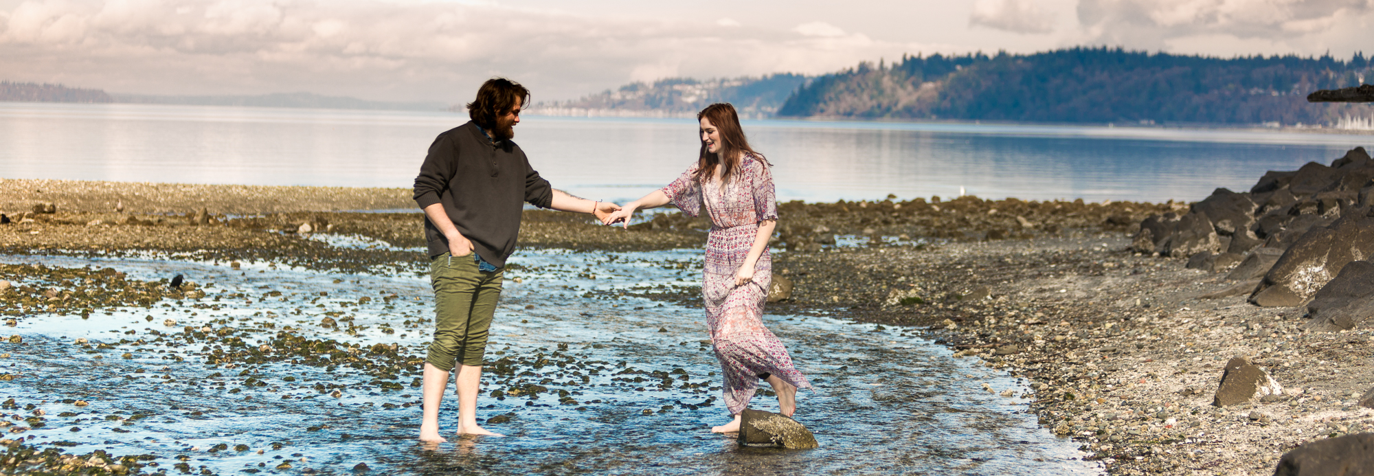 playful-beach-engagement-session-seattle-photographer_10